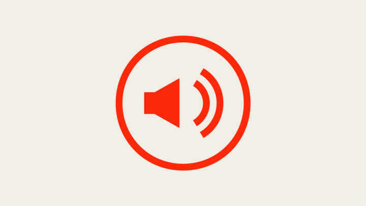 KRONIK: Latteren i radioen er ikke bare en fejl – den er et spejl