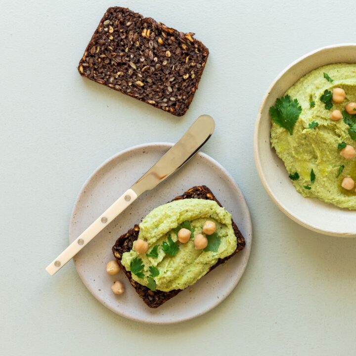 Grøn hummus med edamamebønner